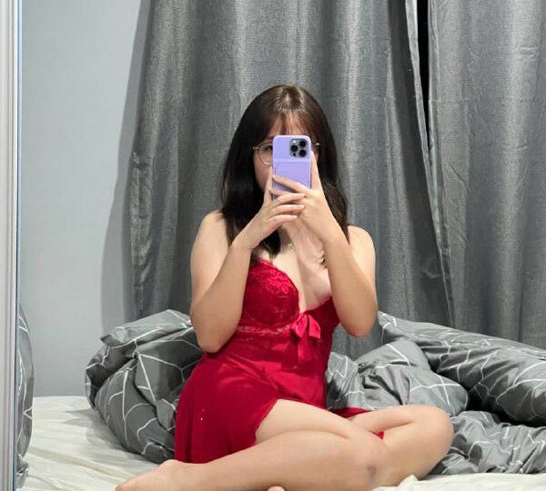 Ảnh 11 của Lộ clip sex em gái đeo kính bị bạn trai địt mạnh rên sung sướng (Full Clip + Pic)